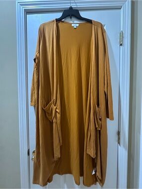 LuLaRoe Mustard Crewneck Top